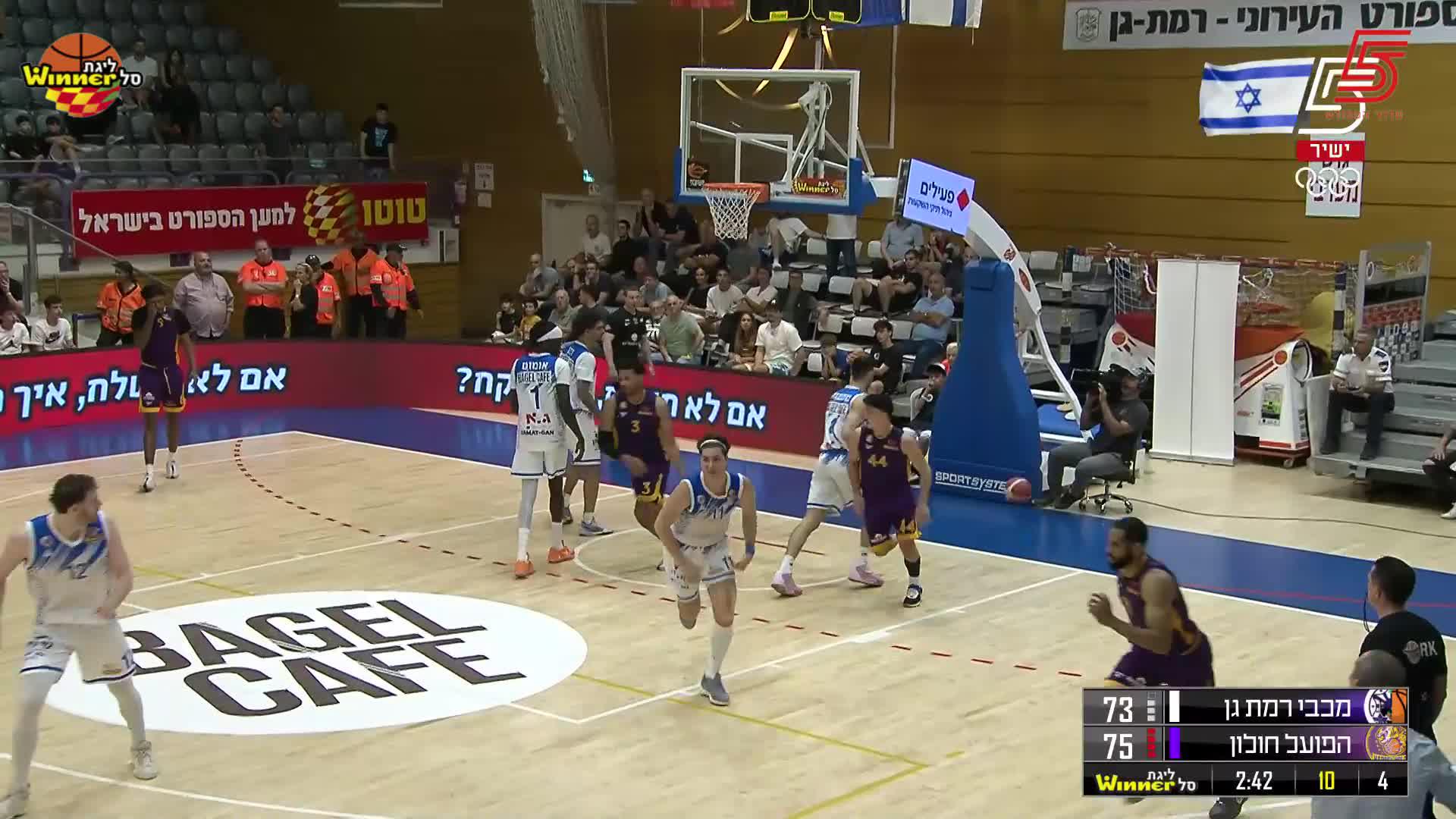 Highlights From Justin Smith 3-Dunk Game